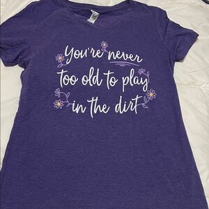 District Purple Tee shirt Gardening V-neck short sleeve size M